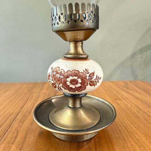 Vintage Hurricane Candle Holder Glass Chimney Brass Base and Shade - Picture 4 of 8